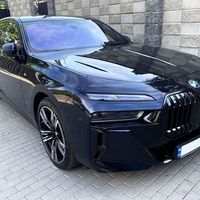 340 BMW i7 xDrive чорний оренда прокат