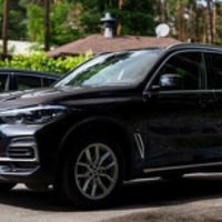 040 BMW X5 чорний позашляховик