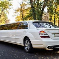 029 Лимузин Mercedes W221 S63 белый