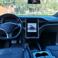 Tesla Model X серая электрический внедор