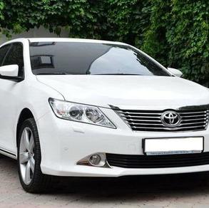 153 Toyota Camry V50 белая аренда авто