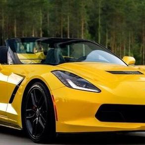 11Кабриолет Chevrolete Corvette Stingray