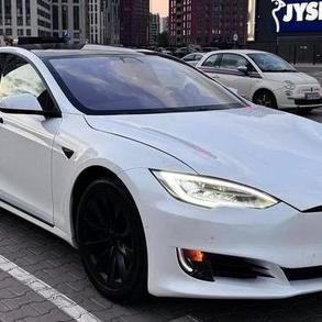 168Електрокар Tesla Model S біла прокат